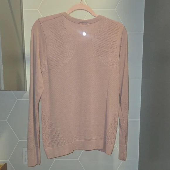 Lululemon Athletica Dusty Pink - Picture 3 of 9